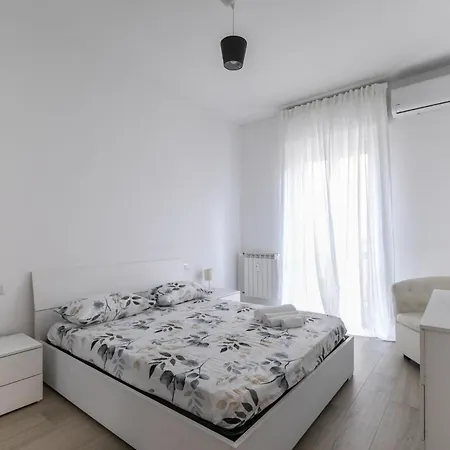 Dessi Luxury San Siro E Centro * Milánó